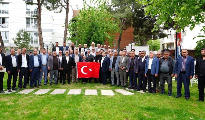 Dutlulu Alaşehir'de muhtarlarla buluştu