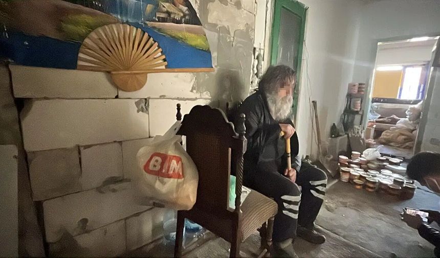 Gebze'de çöp ev skandalı: 1 yıldır evden çıkmıyor!