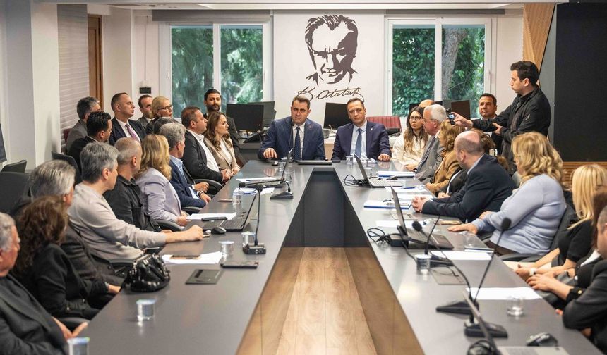 İl Başkanı Çağatay Güç'ün İzmir'deki ilk durağı Bornova