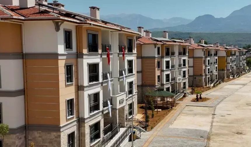 İzmir'de konut ve iş yeri satışları belli oldu