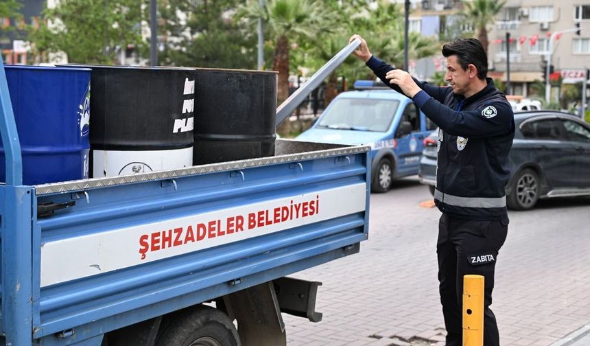 Manisa'da Kaldırımlar Yayaların