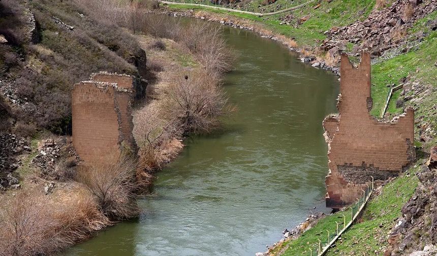 Türkiye-Ermenistan'dan Ani Köprüsü anlaşması