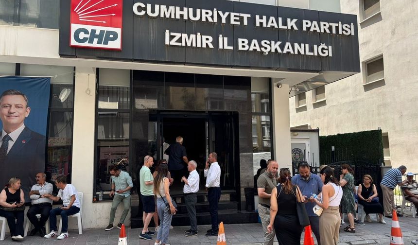 Ankara'da MYK, CHP' İzmir'de gergin bekleyiş