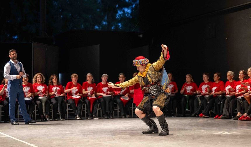 Bornova'da ritim ve halk dansları rüzgarı