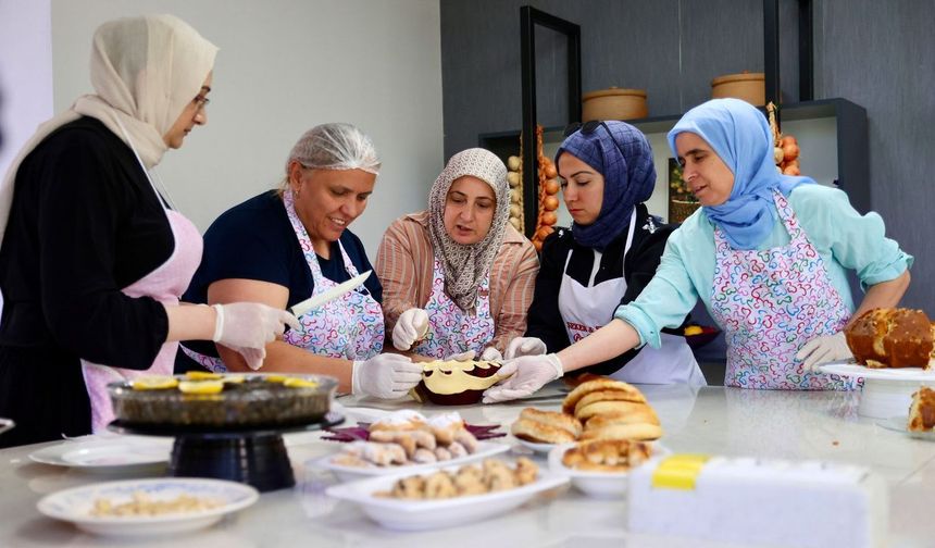 Buca'da kadınlar lezzeti mesleğe dönüştürüyor