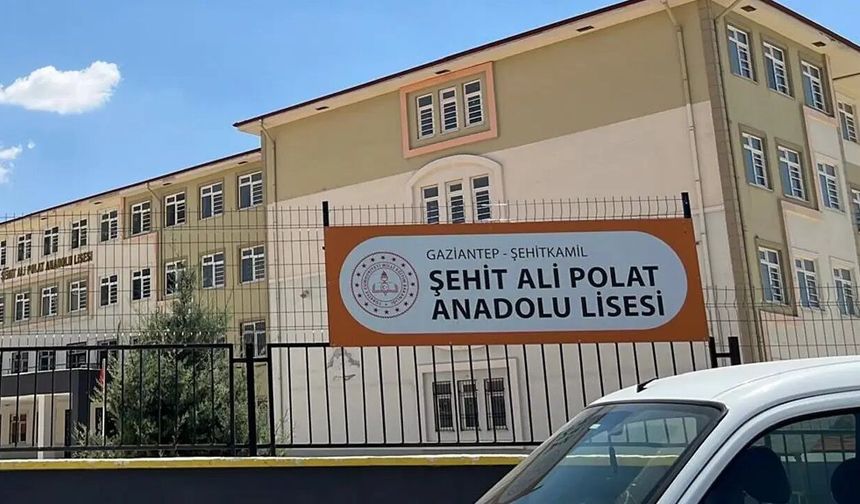 Karne günü d*hşeti'Lise öğrencisi bıçaklandı