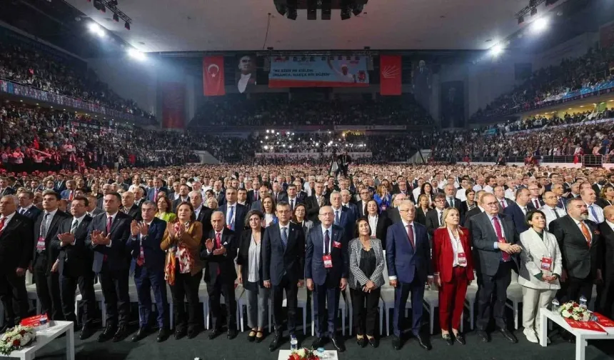 Kurultay için imzalar Genel Merkez'de