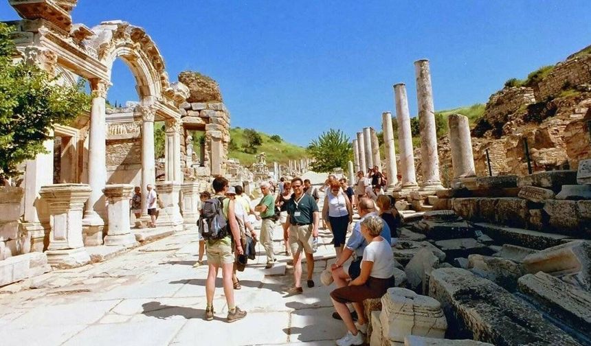 Mayısta yabancı turist sayısı geriledi