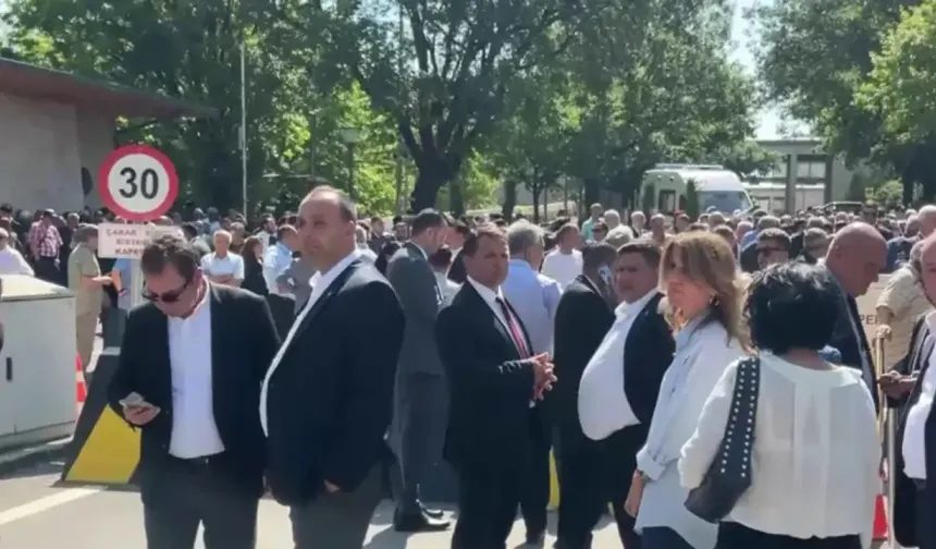 TBMM'de CHP Grup Toplantısı öncesi gerginlik