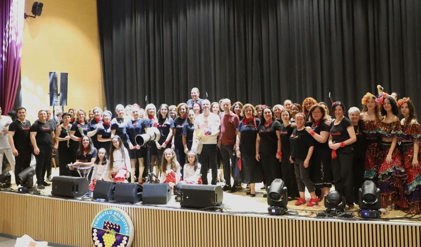 Turgutlu'da Babalar Günü'ne özel gece