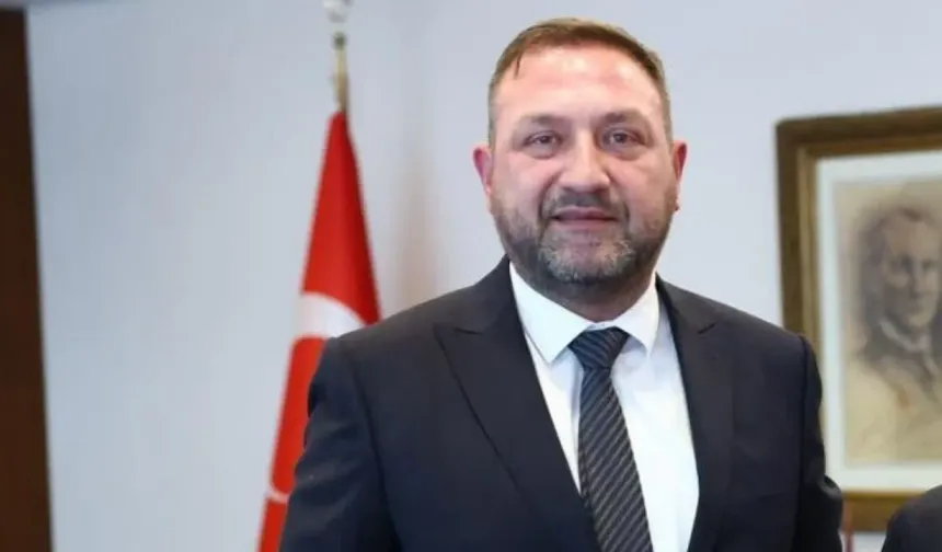 Utku Gümrükçü profiline 'İl başkanı' yazdı!
