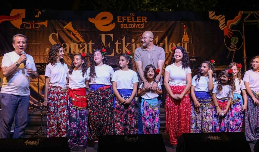 Başkan Yetişkin'le vatandaşlar sanata doydu