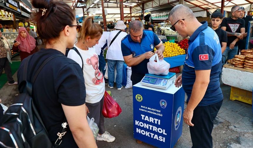 Buca'nın pazarlarında güvenli alışveriş dönemi