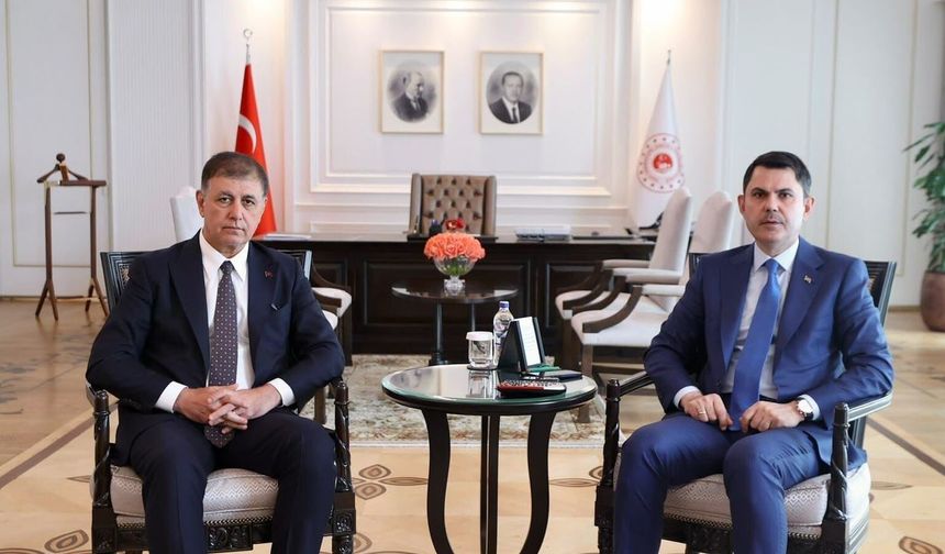 Cemil Tugay 14 Ağustos'ta AK Partiye (mi) geçiyor..?