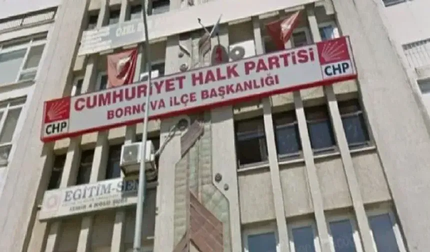 CHP Bornova ilçe yönetiminde toplu istifa