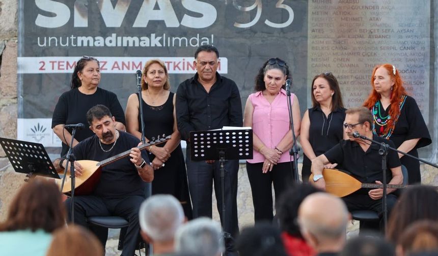 Madımak unutulmadı. 35 Can Karabağlar 'da anıldı