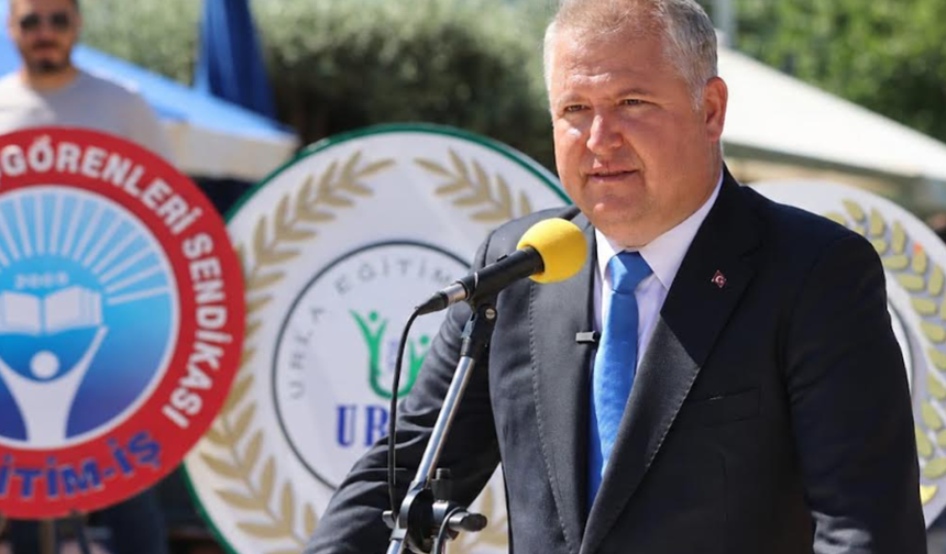 Urla Belediye meclisi de istifa kararı aldı