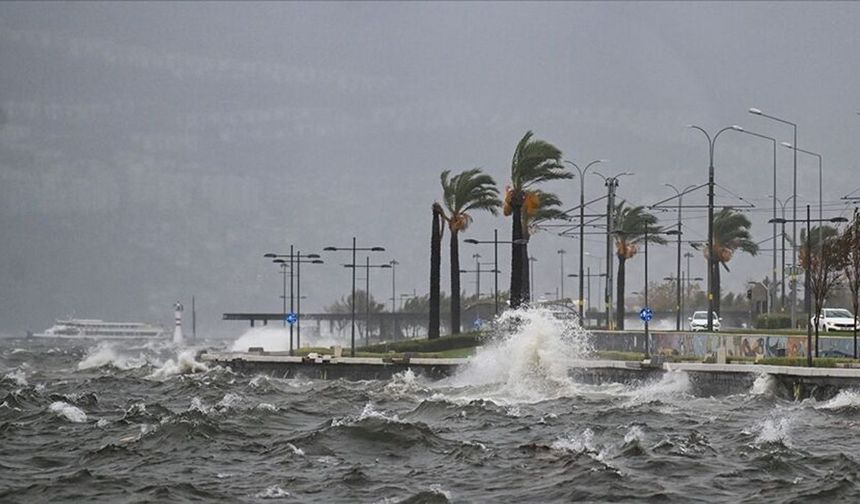AKOM'dan İstanbul için fırtına uyarısı