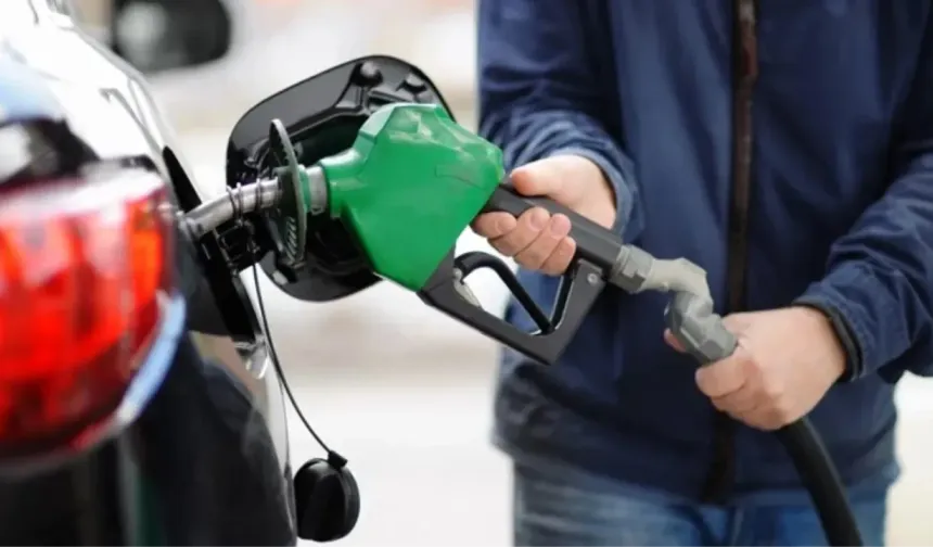 Araç sahipleri dikkat: Motorine zam geliyor