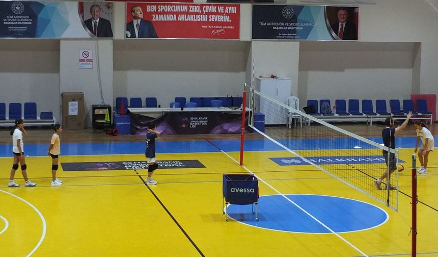Burhaniye'de Yaz Spor Okulları ilgi gördü