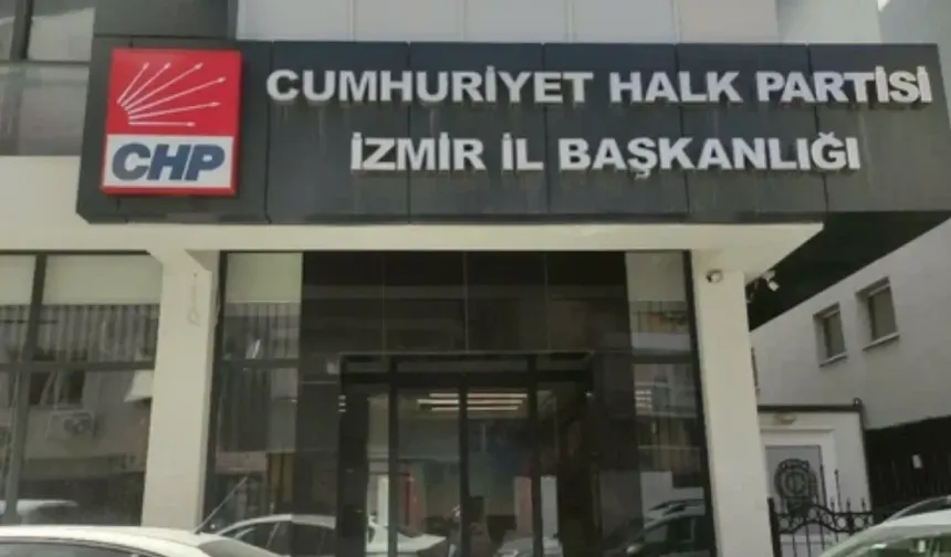 CHP İzmir'de 10 ilçeye yeni başkan atandı