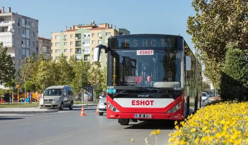 İzmir'de 30 Ağustos ulaşımına yüzde 50 indirim teklifi