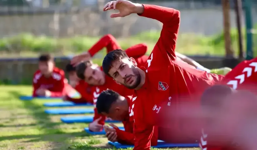 Karşıyaka, Erbaaspor ile hazırlık maçında berabere kaldı