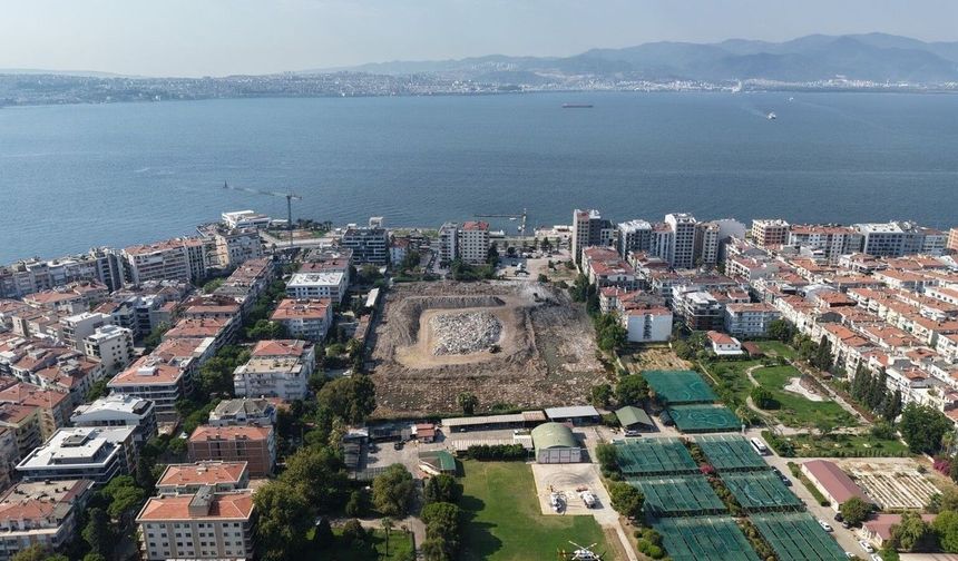 Karşıyaka: 'Zübeyde Hanım Stadyumu bir siyasi görüşün değil, Karşıyaka'nın evidir'