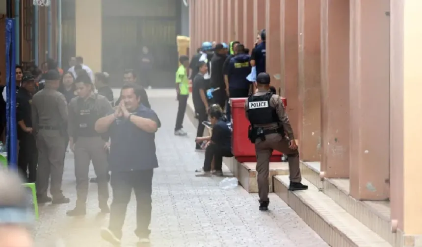Tayland'da okulda silahlı saldırı