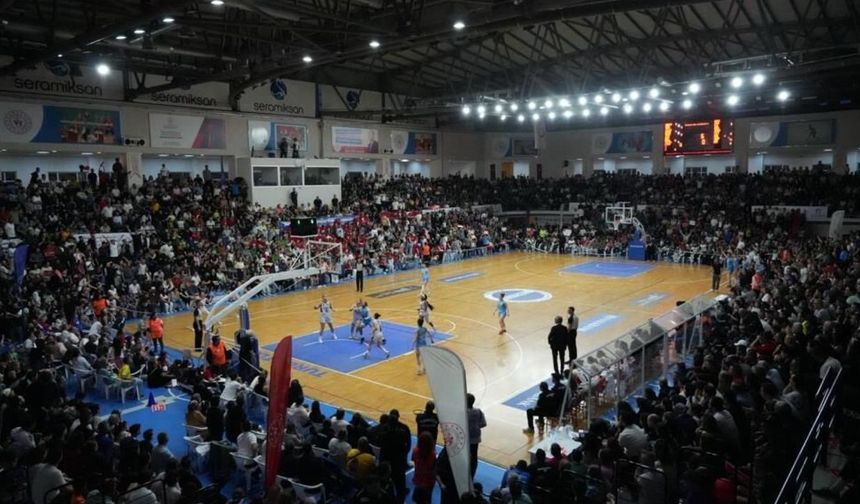 Turgutlu Belediyespor'da VIP koltuklar satışta