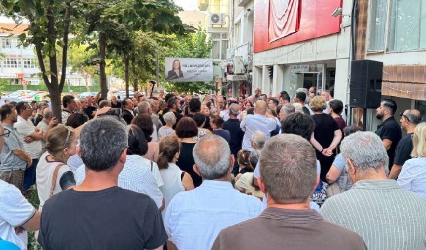YENİ Parti'den Özalper'in tutuklanmasına protesto