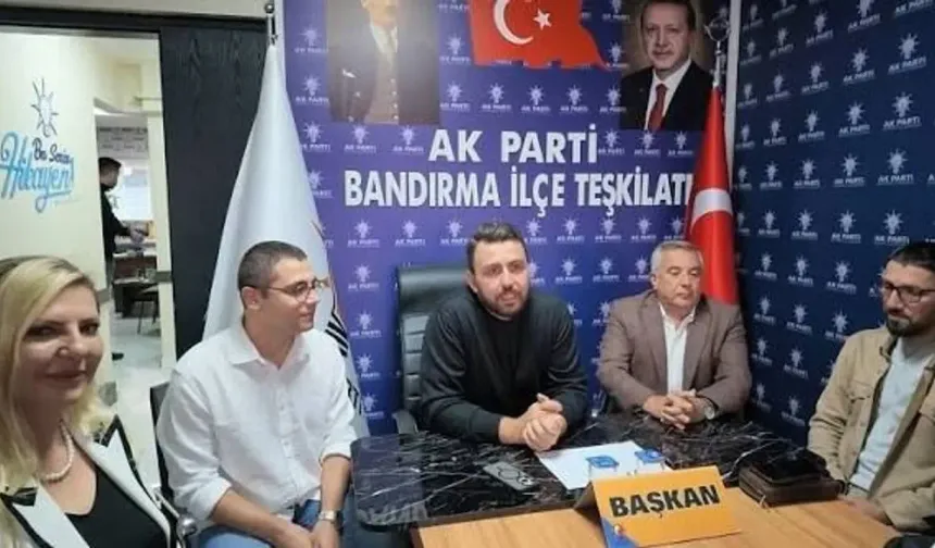 Bandırma'da CHP'den Ayrılan Özgür Özel AK Parti'ye katıldı