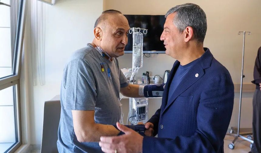 Bıçaklı saldırıda yaralanmıştı: Özel'den Meriç'e ziyaret