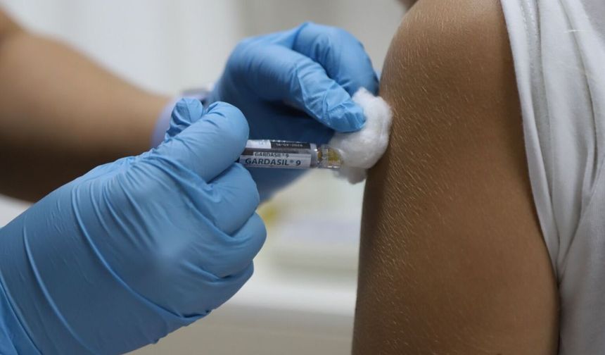 Büyükşehir'in HPV aşı desteği sürüyor