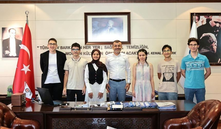 Çavuşoğlu: 'Sizlerle gurur duyuyoruz'