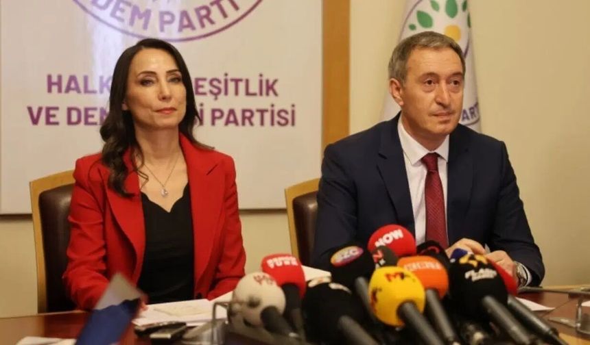 DEM Parti'de Hatimoğulları ve Bakırhan yeniden seçildi