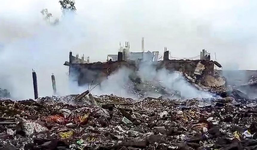 Havai fişek fabrikasında patlama: 11 kişi hayatını kaybetti