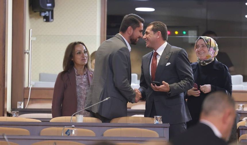 İBB Meclisi'nde CHP'den ayrıldı: İlk hamlesi dikkat çekti