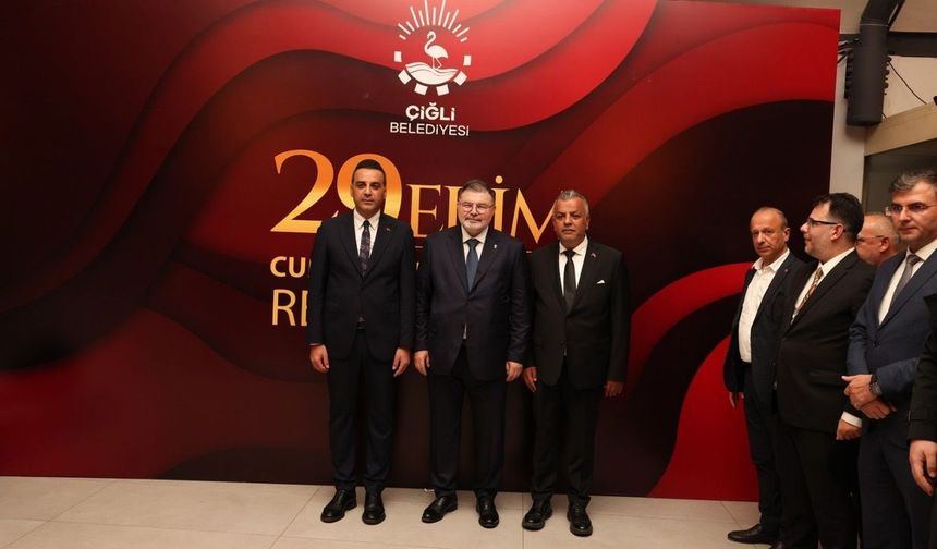 Çiğli'de Cumhuriyet'in 103. yılı coşkuyla kutlandı
