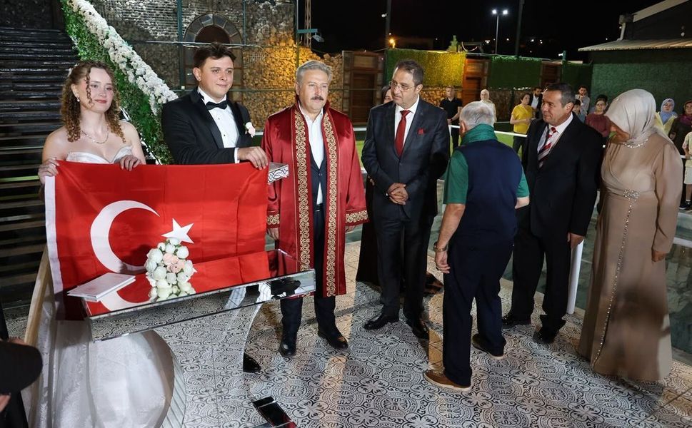 Bölge Müdürü Başeğmez'in mutlu günü