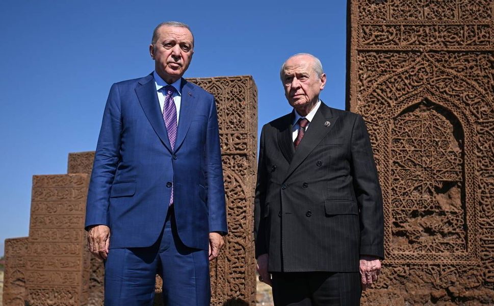 Erdoğan ve Bahçeli Ahlat'ta bir araya geldi
