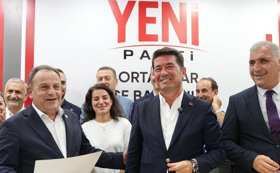 Ortahisar Belediye Başkanı Kaya, YENİ Parti'ye katıldı