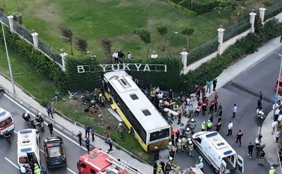 Zeytinburnu'ndaki otobüs kazasında ölü sayısı arttı