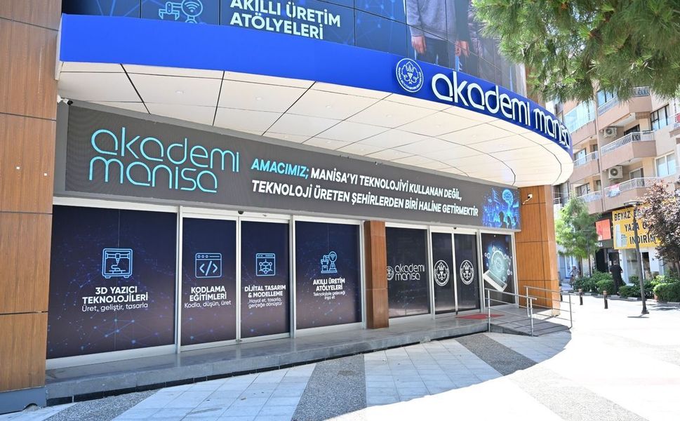 Akademi Manisa'da Yeni Dönem Eğitim Kayıtları Başlıyor