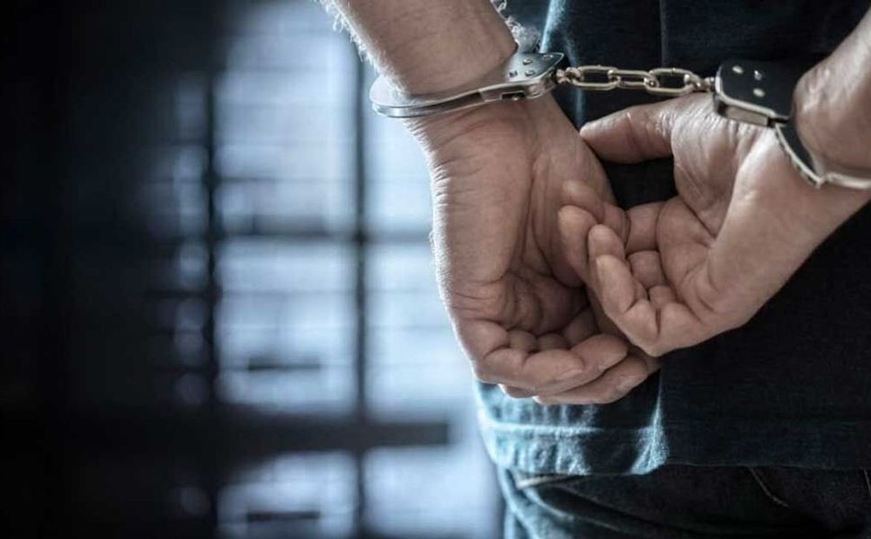 Antalya'da rüşvet soruşturmasında 3 polis gözaltında