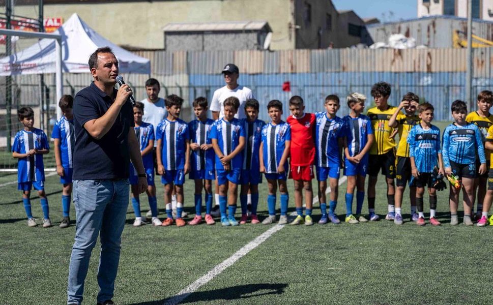 Bornova'da 9 Eylül coşkusu sahaya taşındı