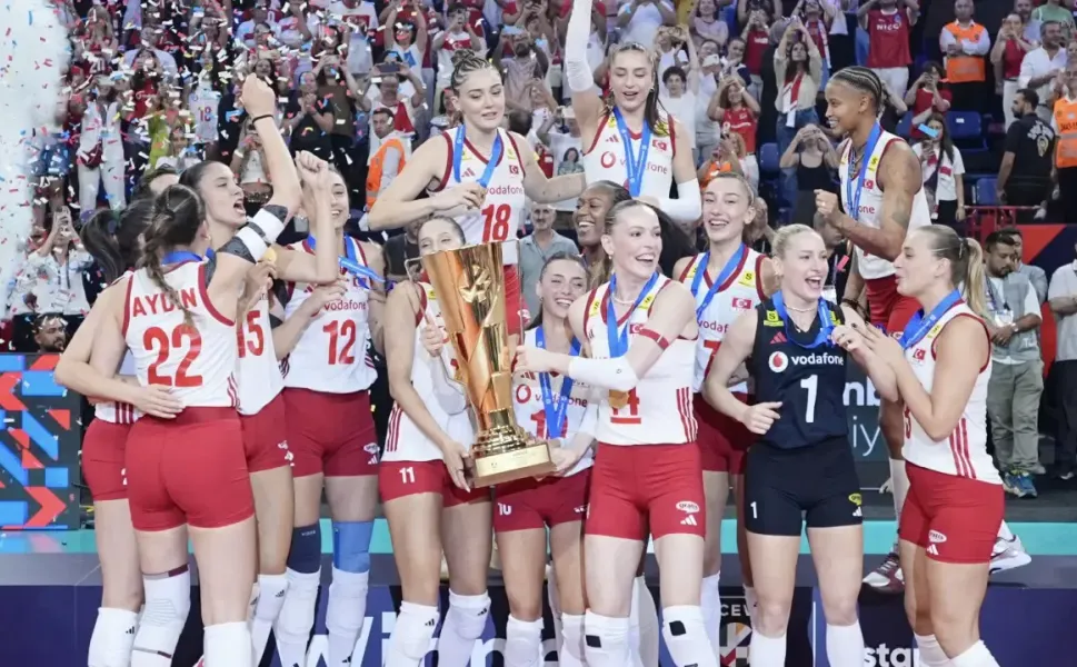 Bravo kızlar..! Filenin Sultanları Avrupa'da zirvede