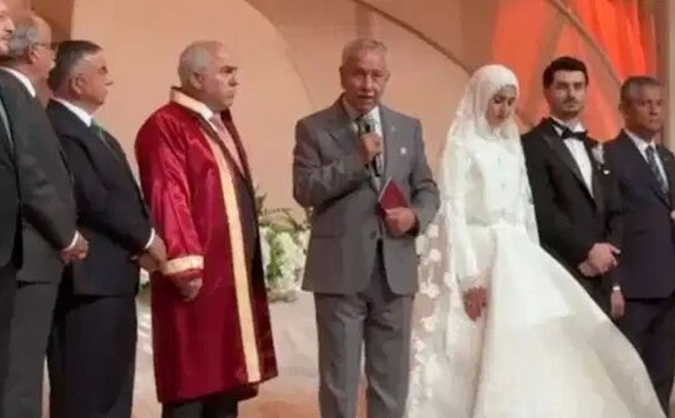 Bülent Arınç'tan nikah konuşmasına sert yanıt