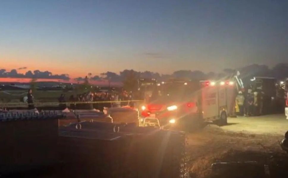 Büyükçekmece'de inşaatta toprak kayması: 2 kişi göçükte