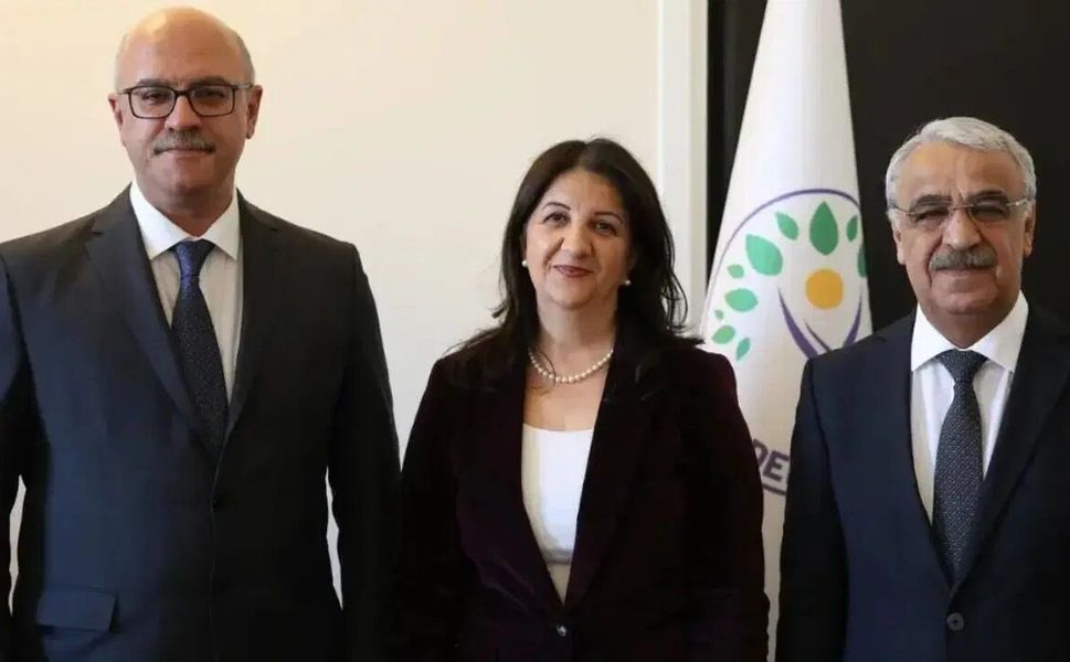 Çerçeve yasa sonrası ilk ziyaret: İmralı Heyeti yola çıktı